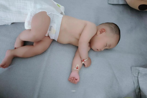 湖南宝宝积食发烧怎么处理